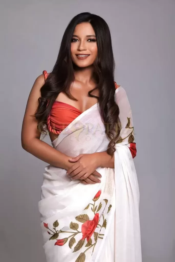Aaditi, Indian escort in Paddington