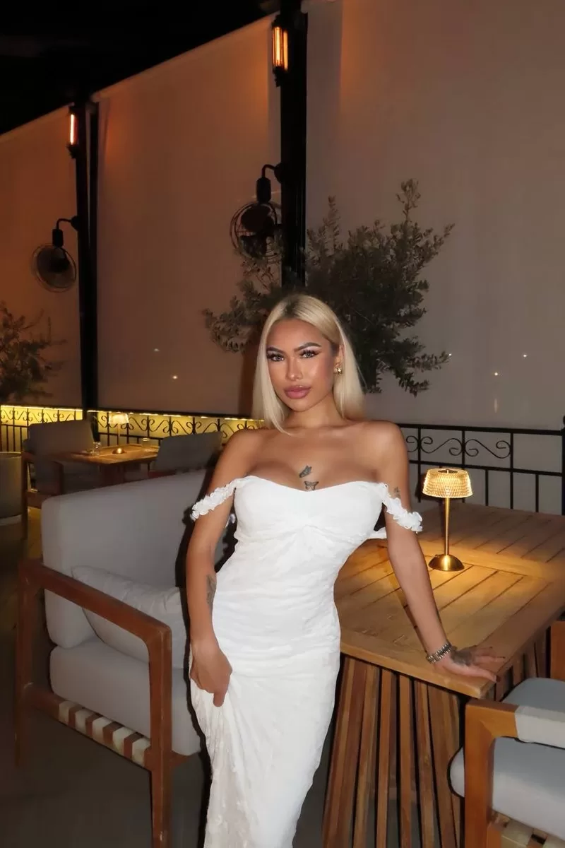 Divine, Thai escort in London