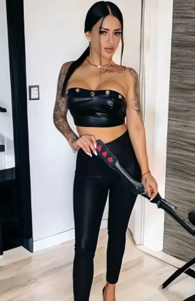 Enya, E. European escort in Gloucester Road