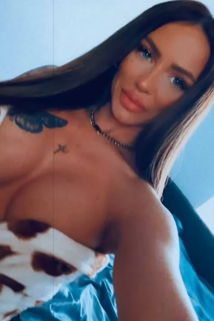 Feba, Romanian escort in Gloucester Road