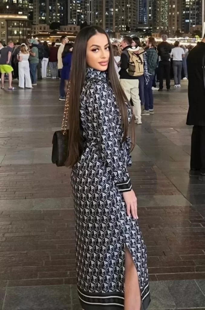 Lulu, Romanian escort in Bond Street