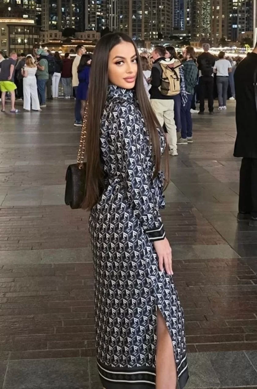 Lulu, Romanian escort in Bond Street